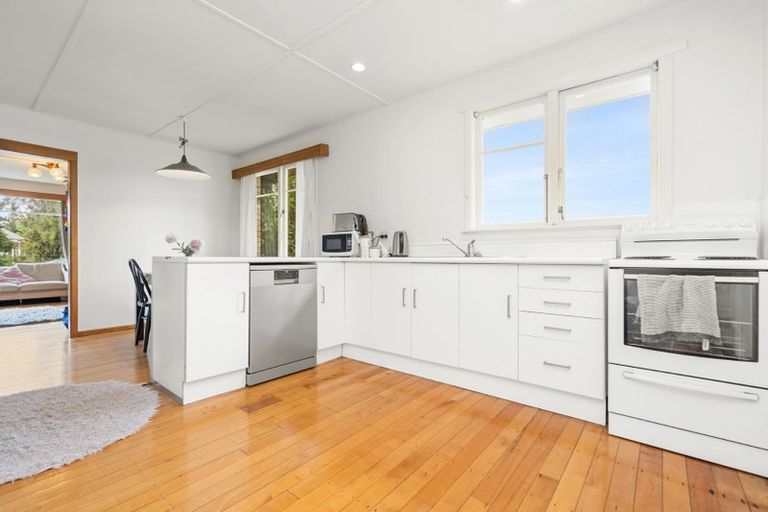 Photo of property in 1 Inverness Avenue, Hamilton East, Hamilton, 3216