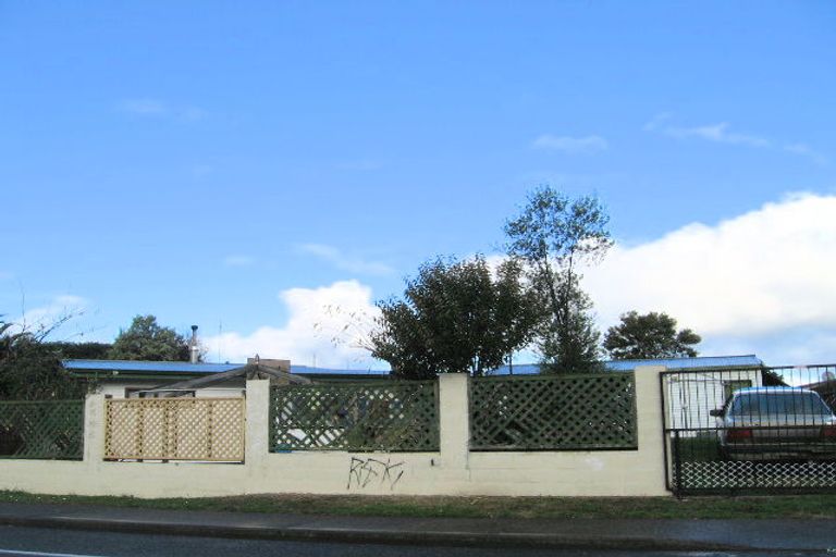 Photo of property in 2 Burton Crescent, Flaxmere, Hastings, 4120