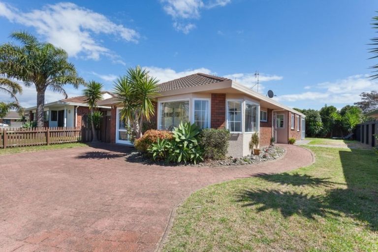 Photo of property in 1/37 Sunrise Avenue, Mount Maunganui, 3116