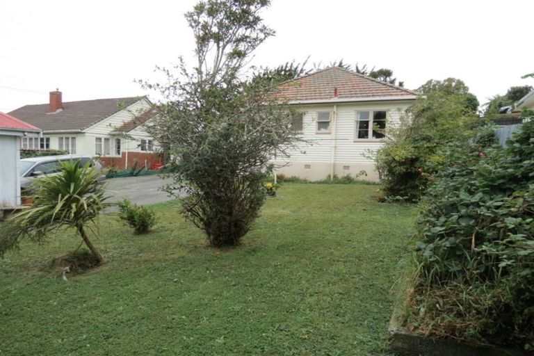 Photo of property in 28 Bould Street, Johnsonville, Wellington, 6037