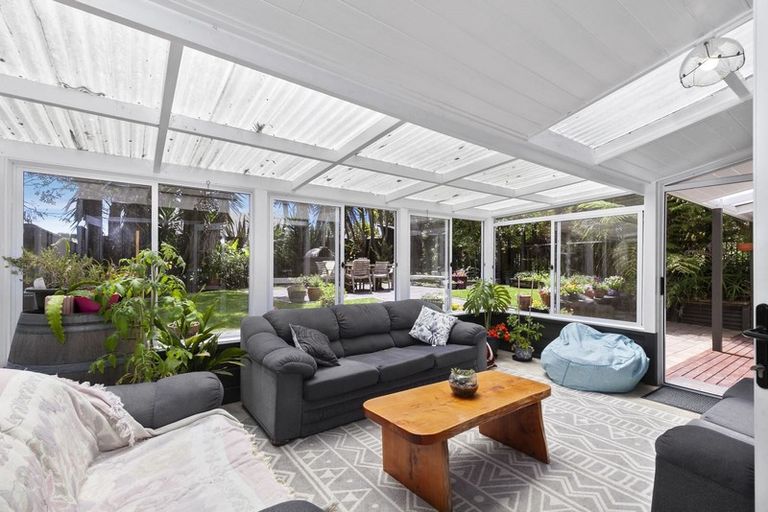 Photo of property in 54 Hobson Road, Lucas Heights, Auckland, 0632