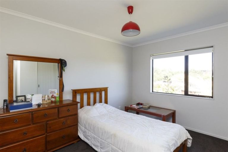 Photo of property in 20 La Lena Grove, Fitzherbert, Palmerston North, 4410