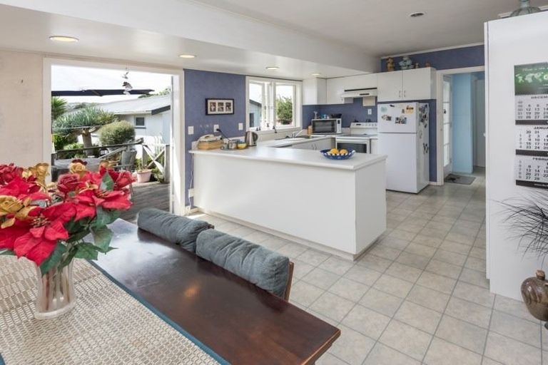 Photo of property in 26 Awatere Street, Clover Park, Auckland, 2023