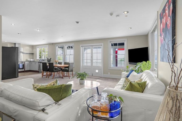 Photo of property in 12 Nikau Road, Point Howard, Lower Hutt, 5013