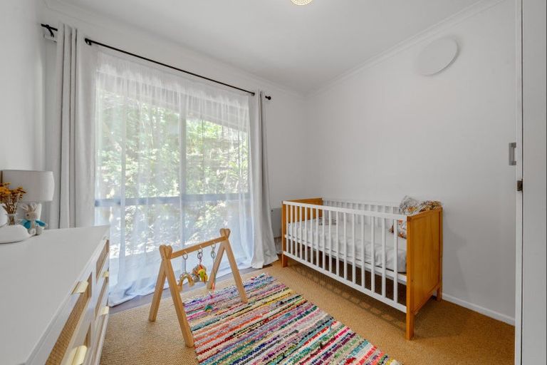 Photo of property in 13 Honnor Place, Hurdon, New Plymouth, 4310