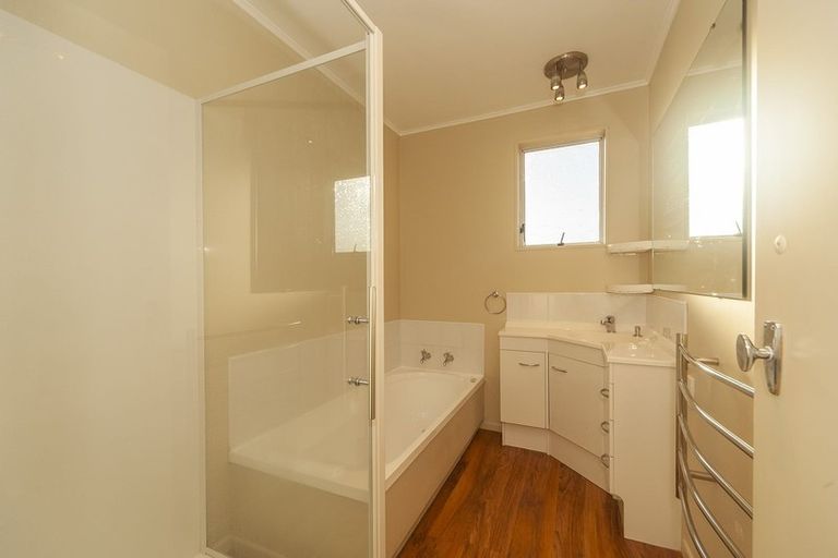 Photo of property in 46 Cypress Drive, Maungaraki, Lower Hutt, 5010