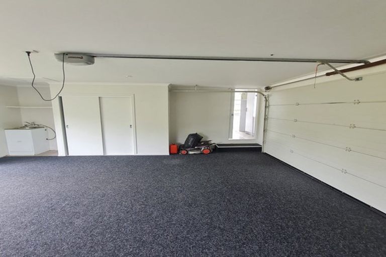 Photo of property in 8 Wells Place, Whitianga, 3510