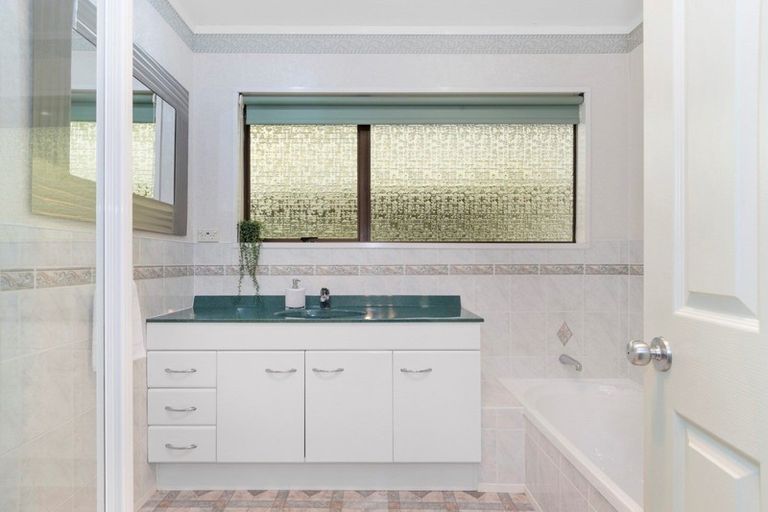 Photo of property in 20 Knox Place, Greerton, Tauranga, 3112