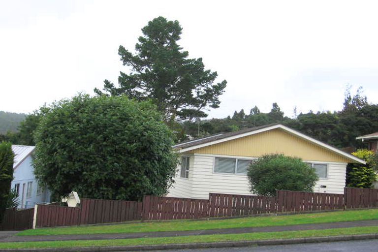 Photo of property in 9 Puketitiro Street, Glen Eden, Auckland, 0602