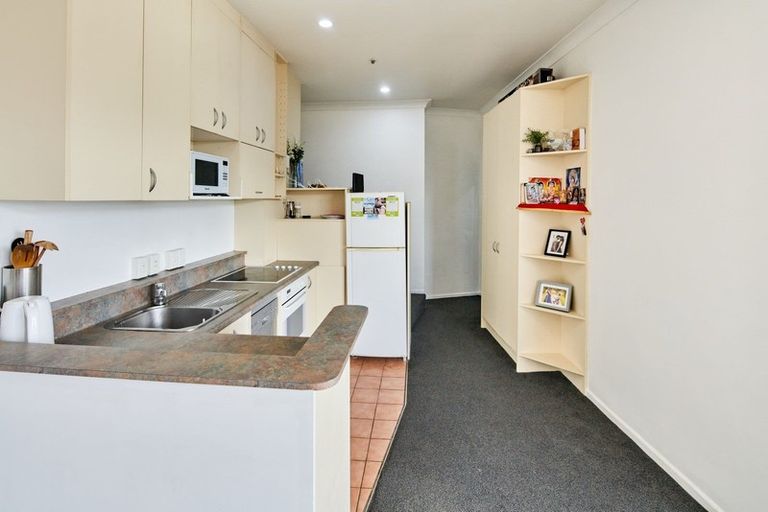 Photo of property in Terrace Garden Apartments, 13d/120 The Terrace, Wellington Central, Wellington, 6011