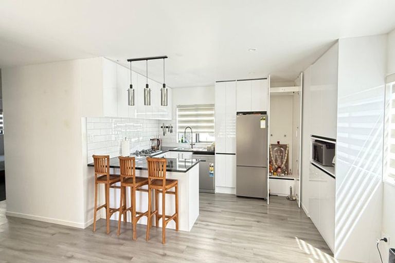 Photo of property in 45 Black Beech Crescent, Takanini, 2110