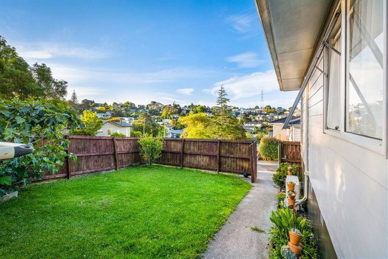 Photo of property in 7 Garton Drive, Massey, Auckland, 0614