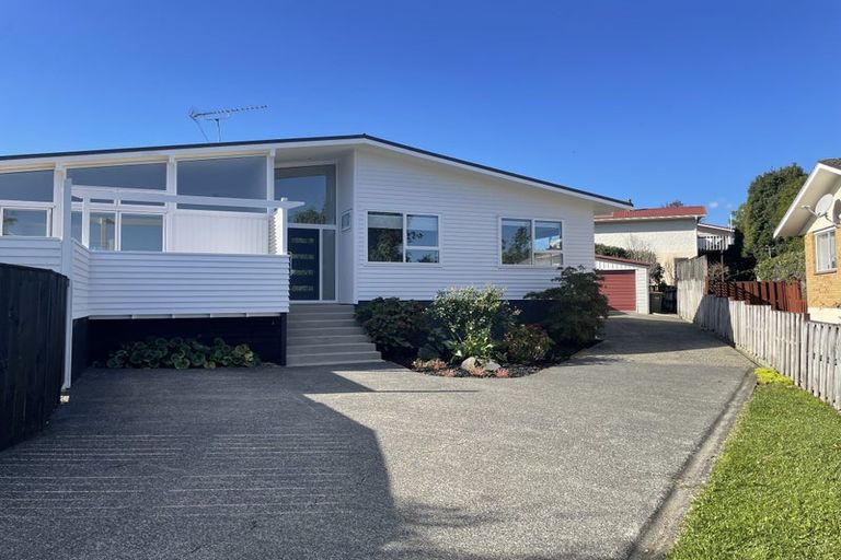 Photo of property in 43 Stredwick Drive, Torbay, Auckland, 0630
