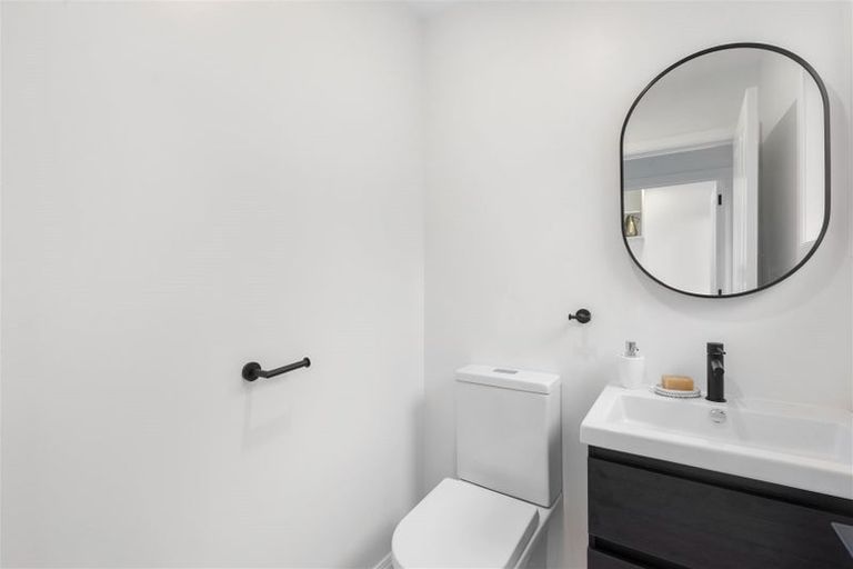 Photo of property in 52b Mcfaddens Road, St Albans, Christchurch, 8052