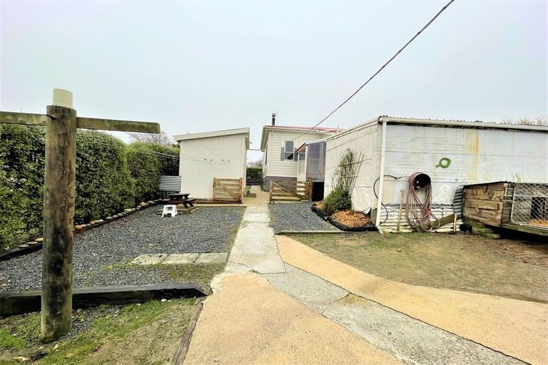 Photo of property in 15 May Street, Waiwera South, Clinton, 9584