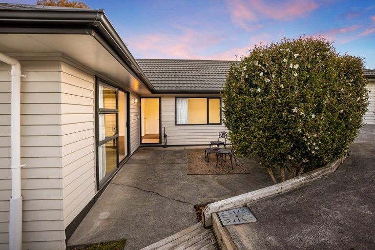 Photo of property in 1/35 Eastglen Road, Glen Eden, Auckland, 0602