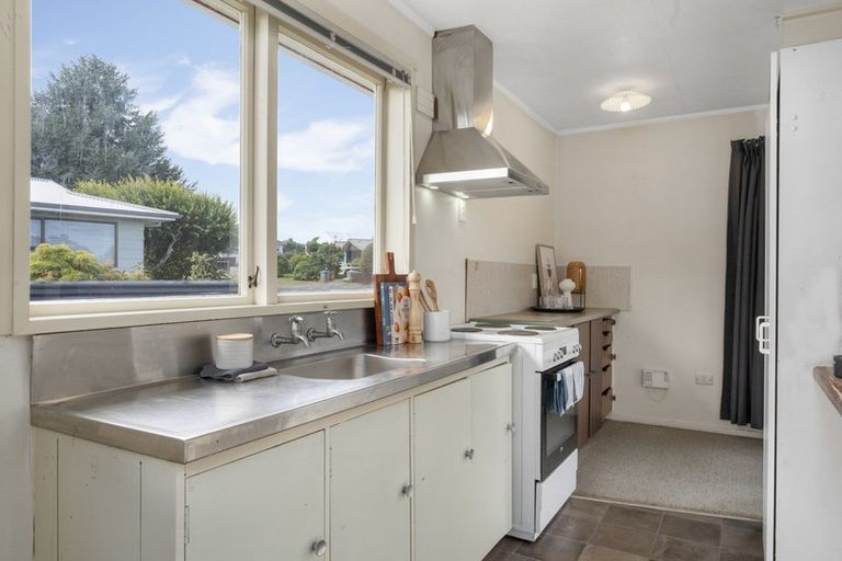 Photo of property in 11a Tobin Place, Richmond Heights, Taupo, 3330