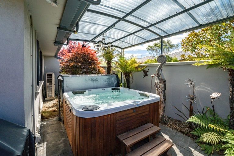 Photo of property in 10 Sunninghurst Drive, Fairfield, Dunedin, 9018