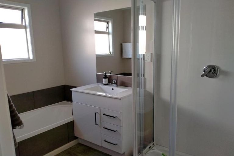 Photo of property in 2/68 Guppy Road, Greenmeadows, Napier, 4112