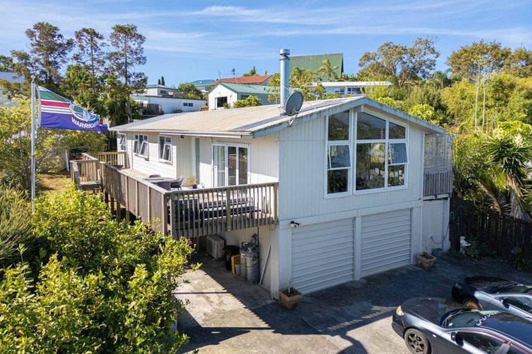 Photo of property in 58 Brian Crescent, Stanmore Bay, Whangaparaoa, 0932