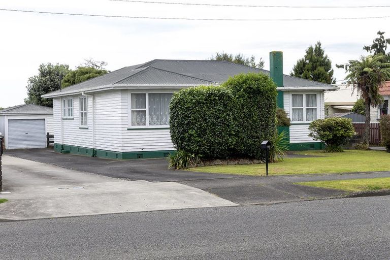 Photo of property in 115 Bartholomew Road, Levin, 5510