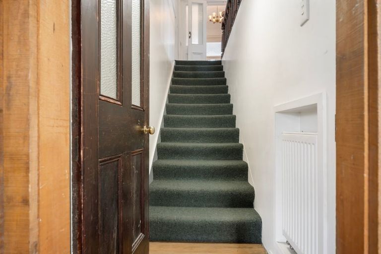 Photo of property in 19 Wharfe Street, South Hill, Oamaru, 9400