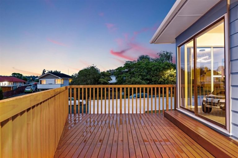 Photo of property in 49 Larissa Avenue, Henderson, Auckland, 0610