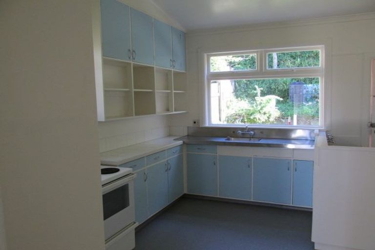 Photo of property in 98 Rolleston Street, Mount Cook, Wellington, 6021