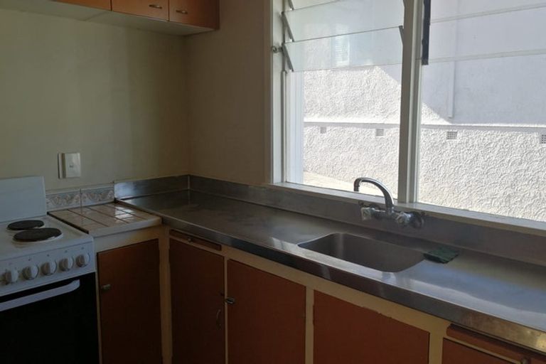 Photo of property in 25 Williamson Avenue, Belmont, Auckland, 0622