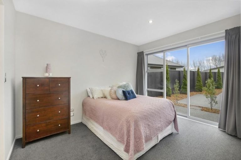 Photo of property in 40 Little Oaks Drive, Yaldhurst, Christchurch, 8042