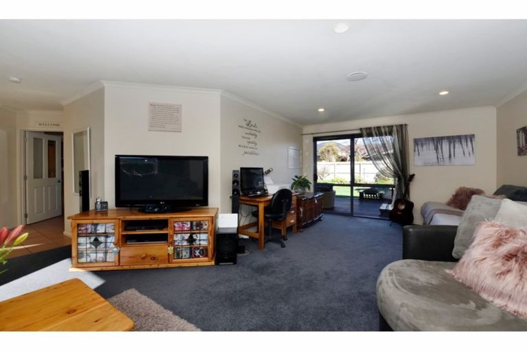 Photo of property in 35 Hollybush Drive, Brightwater, 7022