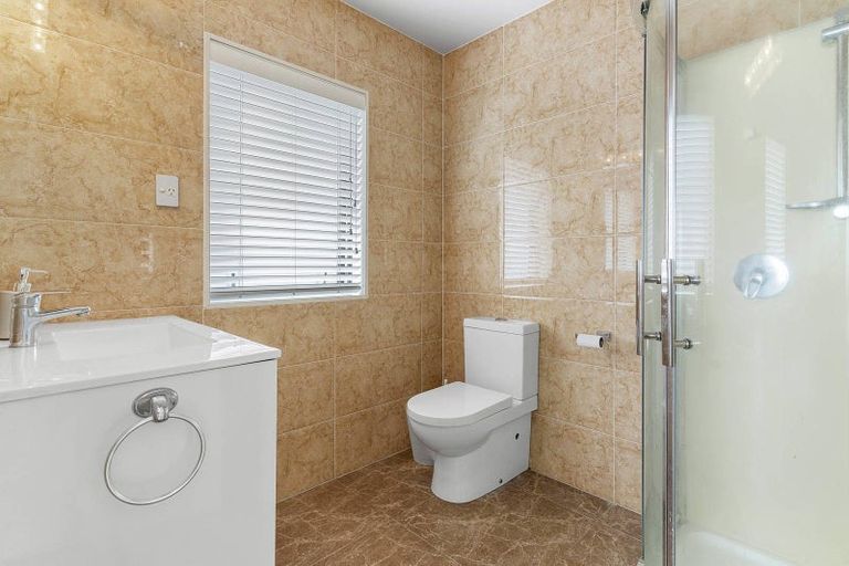 Photo of property in 386 Ormiston Road, Flat Bush, Auckland, 2019