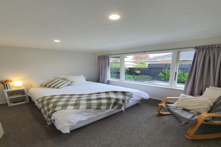 Photo of property in 1/15 Dunedin Street, Redwood, Christchurch, 8051