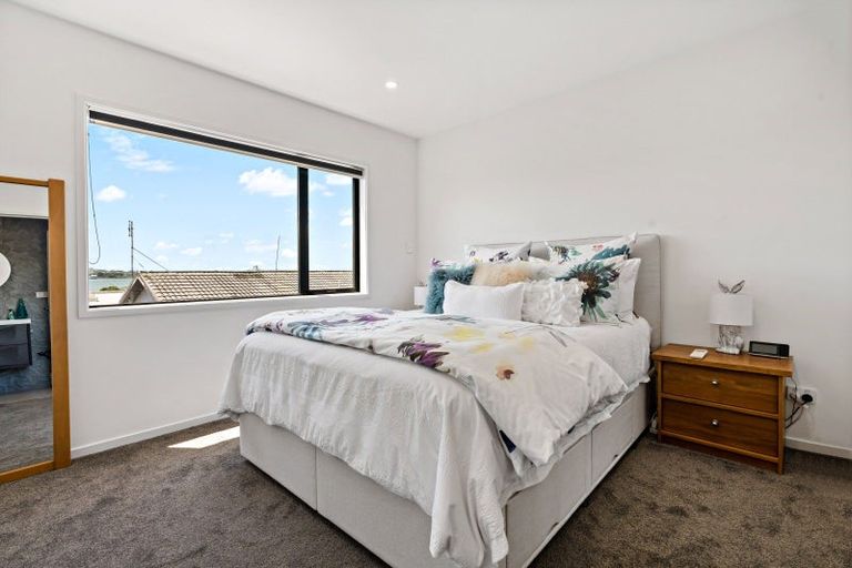 Photo of property in 5/1 Seaforth Avenue, Mangere Bridge, Auckland, 2022