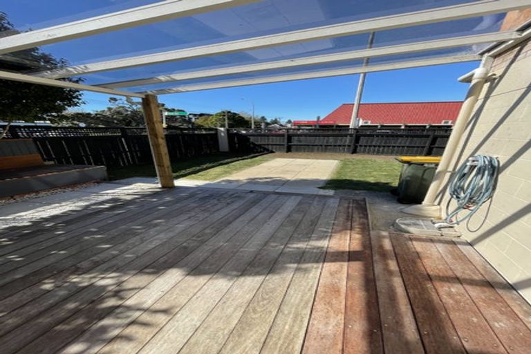 Photo of property in 1/5 Glen Road, Browns Bay, Auckland, 0630