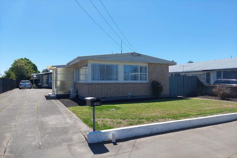Photo of property in 35a Prestons Road, Redwood, Christchurch, 8051