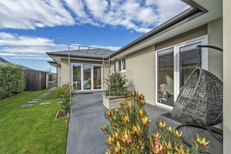 Photo of property in 1 Merlewood Road, Prebbleton, 7604