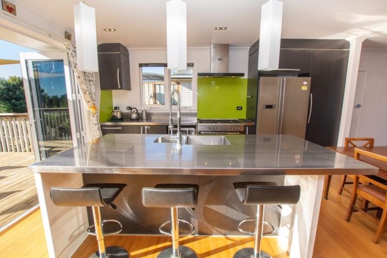 Photo of property in 24 Woodford Avenue, Brookfield, Tauranga, 3110