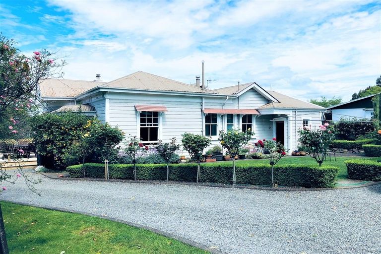 Photo of property in 1 Allan Street, Dannevirke, 4930