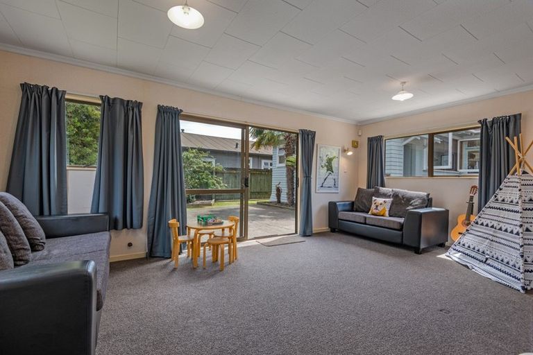 Photo of property in 39 Miro Street, Takaro, Palmerston North, 4410