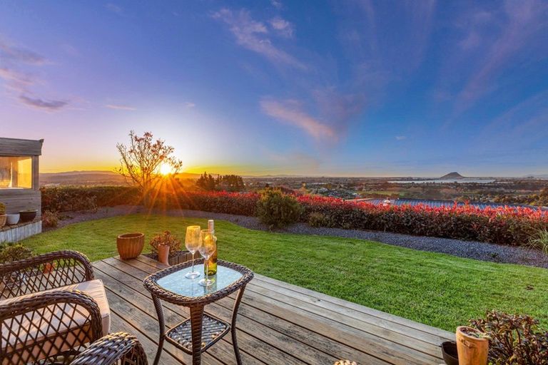 Photo of property in 12 Tobacco Hill, Welcome Bay, Tauranga, 3175