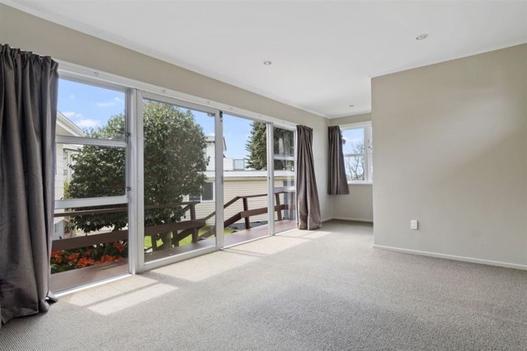 Photo of property in 129 Kingswood Road, Brookfield, Tauranga, 3110