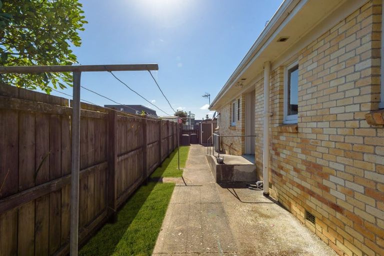 Photo of property in 6 Howden Road, Fairfield, Hamilton, 3214