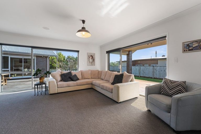 Photo of property in 7 Settlers Close, Whalers Gate, New Plymouth, 4310