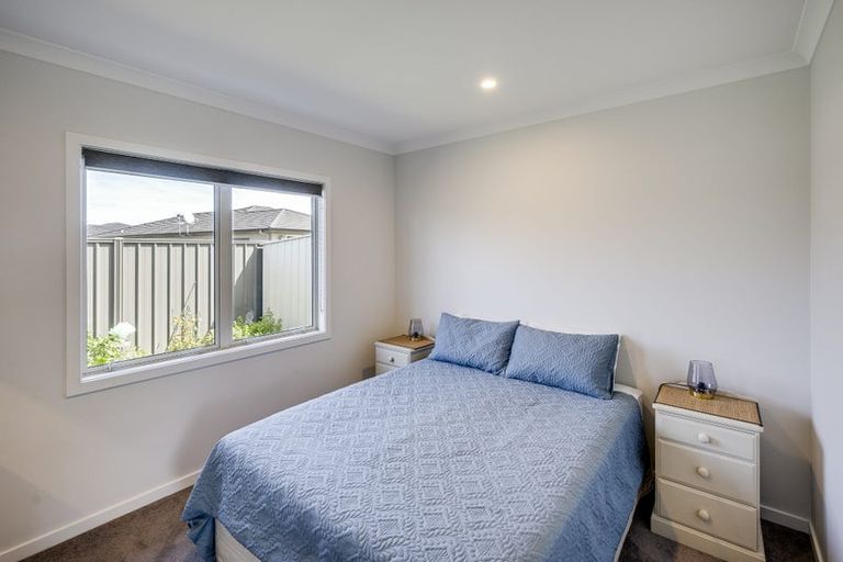 Photo of property in 22 Pukaki Place, Poraiti, Napier, 4112