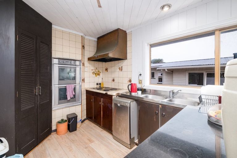 Photo of property in 16 Jade Avenue, Pakuranga Heights, Auckland, 2010