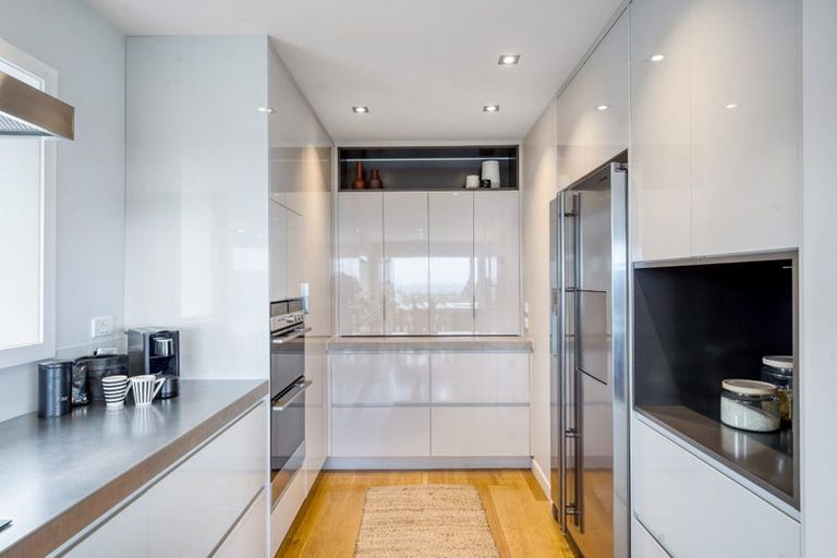 Photo of property in 128 Churchill Road, Rothesay Bay, Auckland, 0630