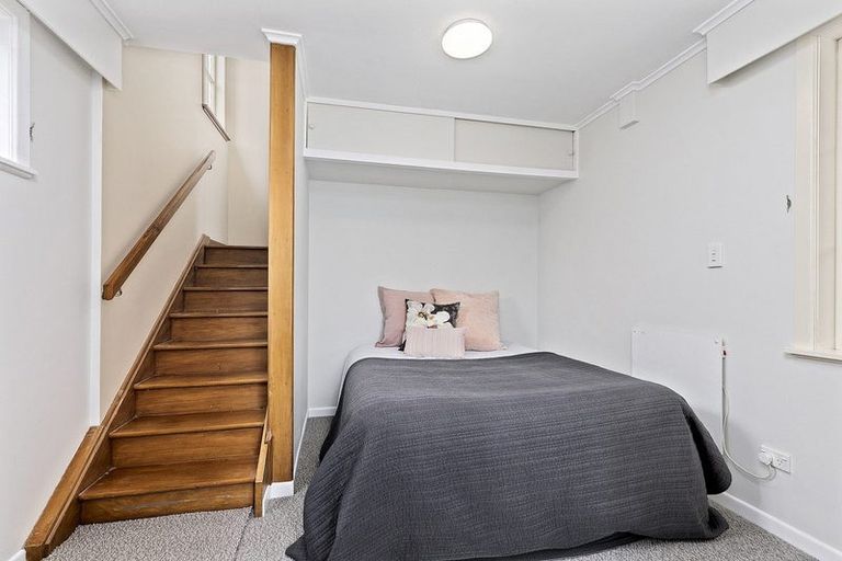 Photo of property in 56 Motuhara Road, Plimmerton, Porirua, 5026