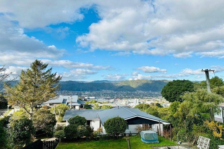 Photo of property in 93b Normandale Road, Normandale, Lower Hutt, 5010