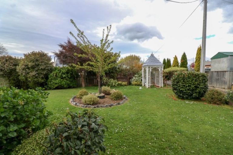 Photo of property in 32 Queen Street, Dannevirke, 4930